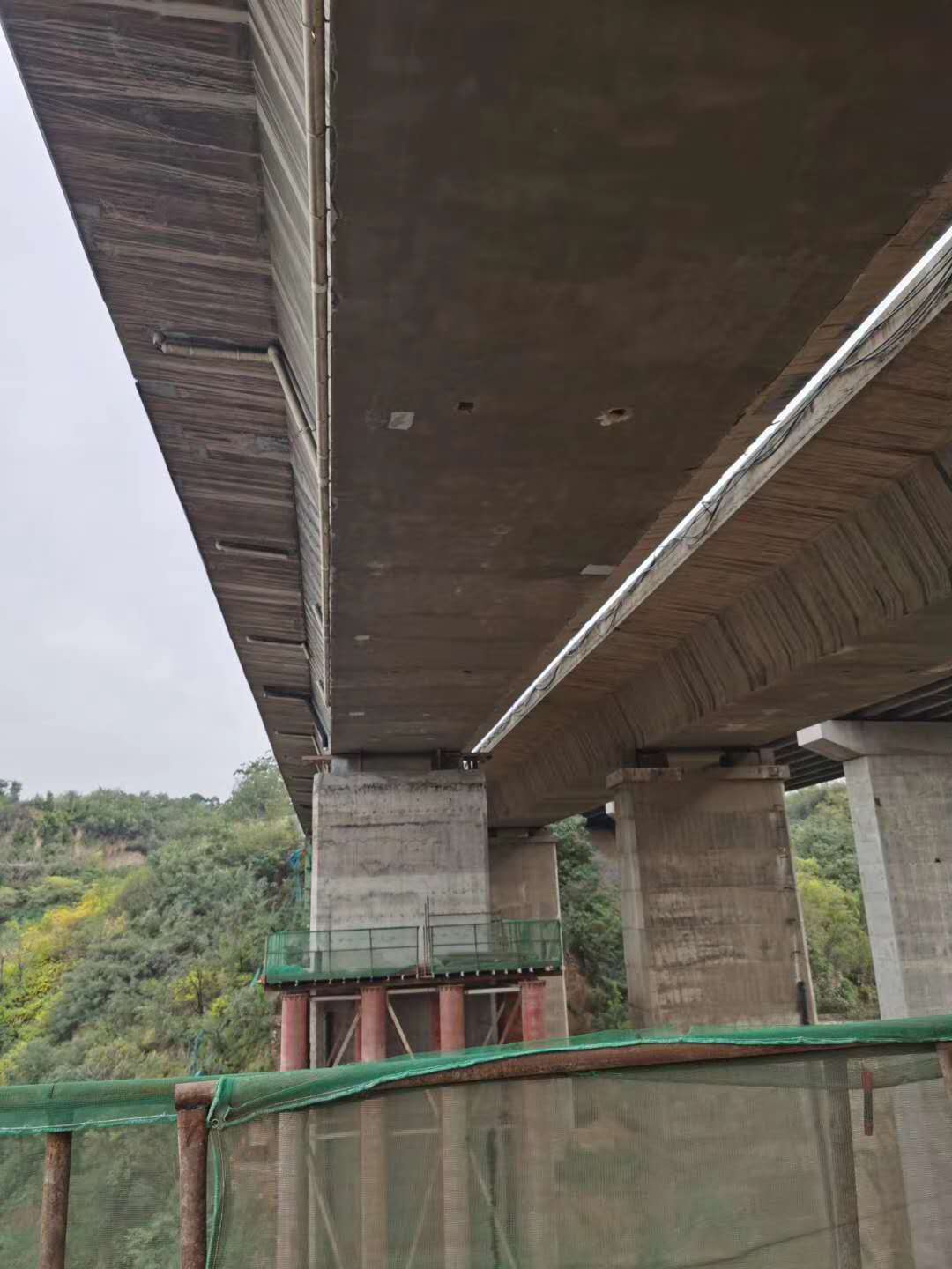 濮阳桥梁加固前制定可行设计方案图并用对施工方法